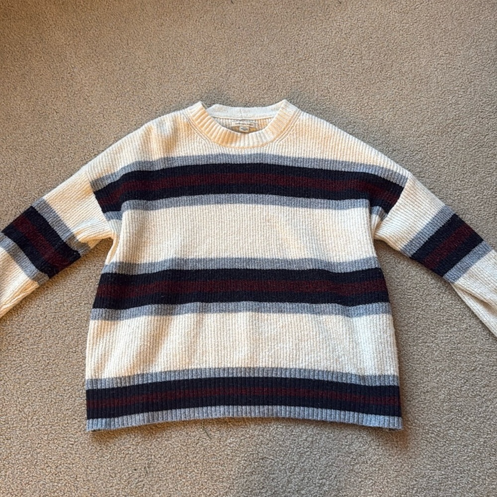 🚨5/$25!! AE sweater